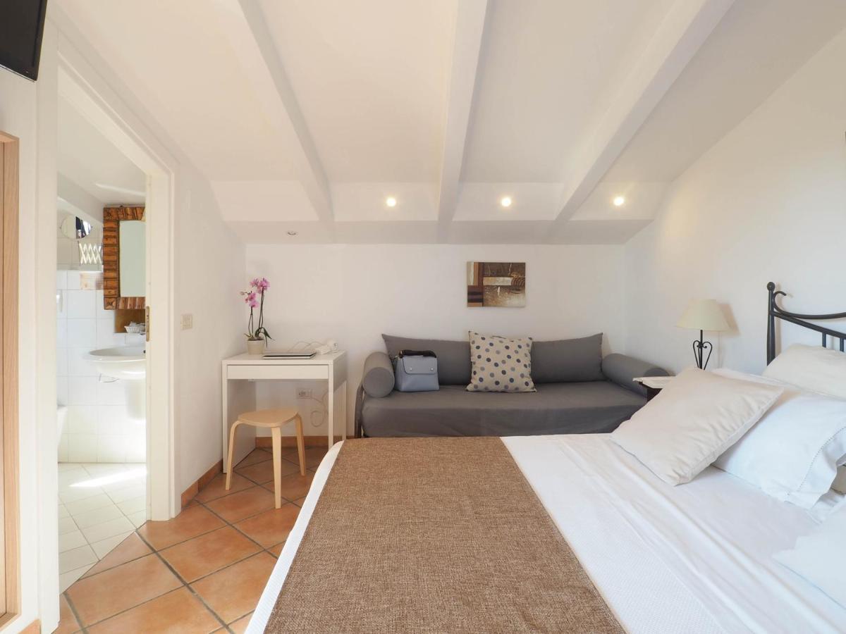Aparthotel E Villamirella 2*